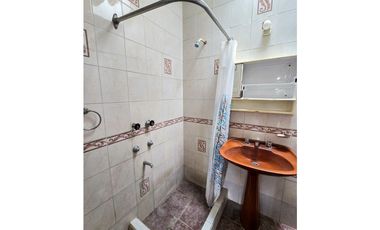 Casa 3 amb. + Depto. 2 amb. Ap. Crédito- Nápoles y Int. Rufino Inda