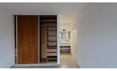 Venta piso exclusivo con cochera doble APTO FINANCIACION, ZONA PARQUE