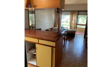 Venta. 2 ambientes Dpto. a 200 mts. del mar.