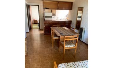 Venta. 2 ambientes Dpto. a 200 mts. del mar.