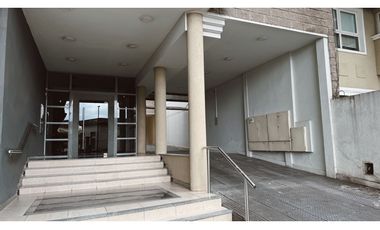 VENTA DPTO APTO OFICINA AMOBLADO CON COCHERA ZONA PARQUE