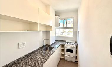 2 AMBIENTES PLAZA COLÓN CON BALCÓN FRANCÉS TUCUMN 2600