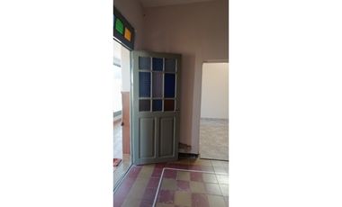 CASA CÉNTRICA EN ALQUILER DESPEÑADEROS