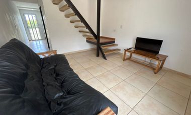 Dúplex en alquiler c/ cochera en Alfar