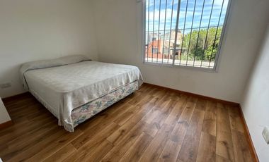 Dúplex en alquiler c/ cochera en Alfar