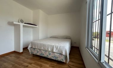 Dúplex en alquiler c/ cochera en Alfar