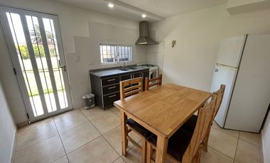 Dúplex en alquiler c/ cochera en Alfar