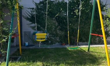 Casa en venta c/ cochera en Avellaneda Y Tula