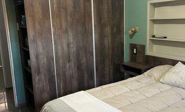 Casa en venta c/ cochera en Avellaneda Y Tula