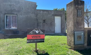 Casa en venta c/ cochera en Saldungaray
