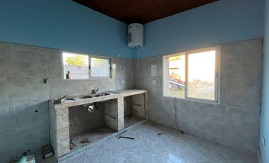 Casa en venta c/ cochera en Saldungaray