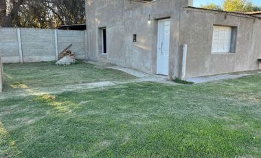 Casa en venta c/ cochera en Saldungaray