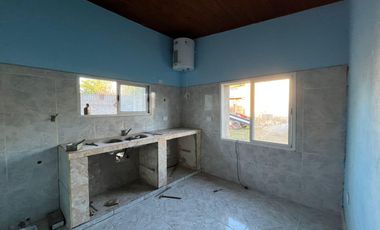 Casa en venta c/ cochera en Saldungaray