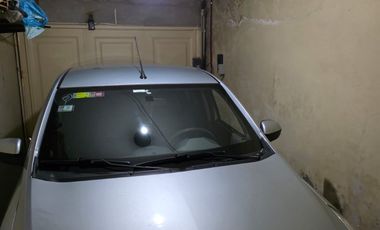 CASA 3 AMB EN VENTA CON COCHERA Y JARDIN EN MORON