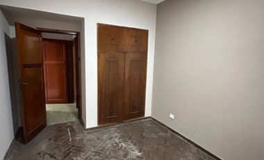 Departamento en alquiler en Isidro Casanova