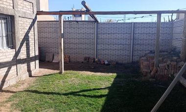 Casa de 3 habitaciones. Albardón