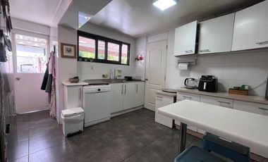 Casa en arriendo en LAS CONDES