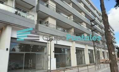 Departamento de 3 ambientes en Canning Center a estrenar con gran balcón