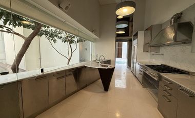 Espectacular residencia en Lomas Altas
