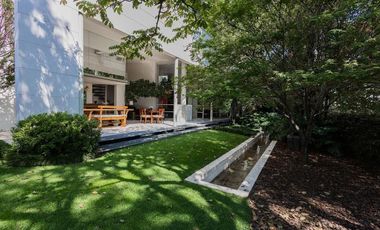 Espectacular residencia en Lomas Altas