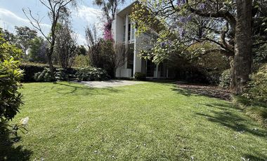 Espectacular residencia en Lomas Altas