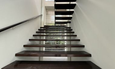Espectacular residencia en Lomas Altas