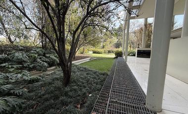Espectacular residencia en Lomas Altas