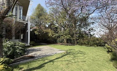 Espectacular residencia en Lomas Altas