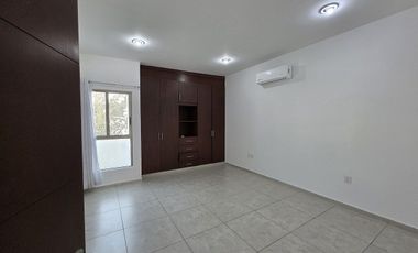 Casa en Venta Lomas de la Rioja / Con amplios espacios