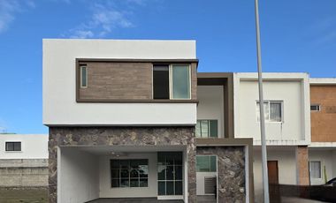 Casa en Venta Lomas de la Rioja / Con amplios espacios