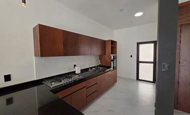 Casa en Venta Punto Lomas / Un piso