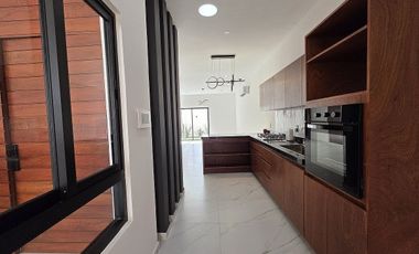Casa en Venta Punto Lomas / Un piso
