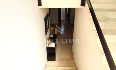 Campestre de Celaya: Casa de 4 recamaras en exclusivo fraccionamiento.