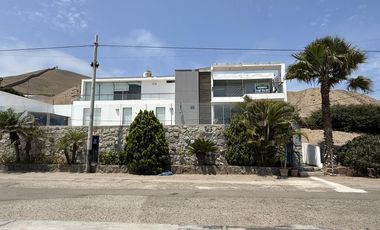 OCASIÓN VENTA CASA EN BALNEARIO DE ANCON  6DORM - PISCINA - TERRAZA - PLAYA HERMOSA