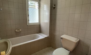 Local Comercial en Venta en Entre Francisco Bilbao y Carlos Alvarado