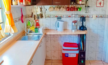 VENTA EN AV EL PERAL Y LAS PERDICES