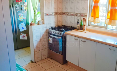 VENTA EN AV EL PERAL Y LAS PERDICES