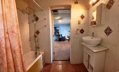 Casa en venta c/ estacionamiento en La Florida Alto