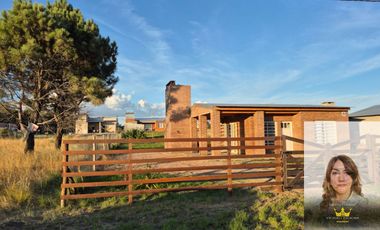 Casa en venta c/ cochera en Balneario Pehuen Co