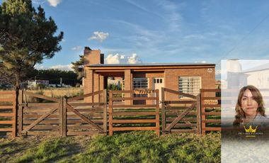Casa en venta c/ cochera en Balneario Pehuen Co