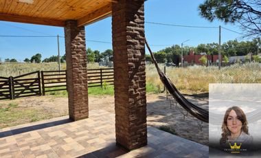 Casa en venta c/ cochera en Balneario Pehuen Co