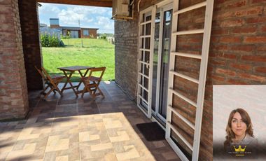 Casa en venta c/ cochera en Balneario Pehuen Co