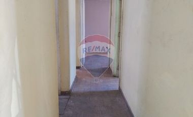 Casa esquina, bien ubicada San Miguel