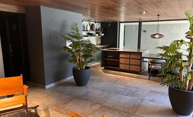 ¡Lujo Urbano en el Corazón de Santiago!