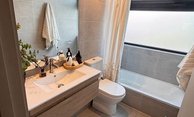 ¡Lujo Urbano en el Corazón de Santiago!