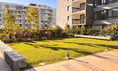 ¡Lujo Urbano en el Corazón de Santiago!