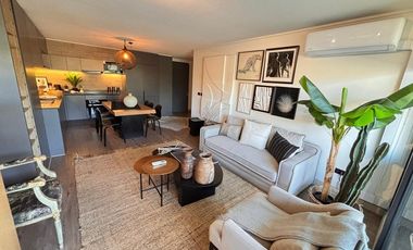 ¡Lujo Urbano en el Corazón de Santiago!