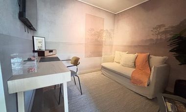 ¡Lujo Urbano en el Corazón de Santiago!