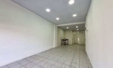¡Local comercial en La Florida listo para ti!