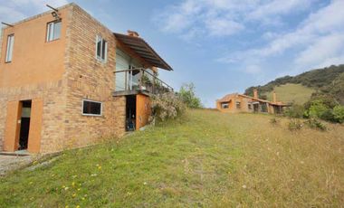 VENTA de CASAS en LA CALERA